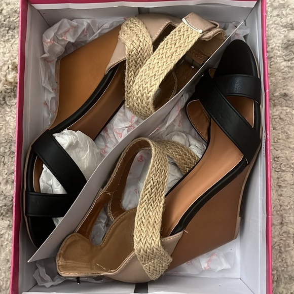 Wedges - Picture 2 of 6
